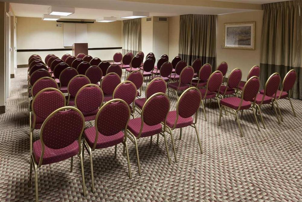 Homewood By Hilton Newark-cranford 3*
